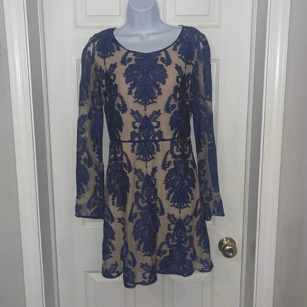 Chelsea &. Violet Dress
